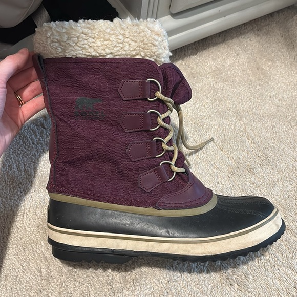 Sorel Women’s Winter Carnival Snow Boots Size 8.5 - Picture 2 of 5
